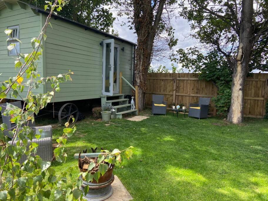 Beautiful Shepherd'S Hut Newmarket  Dış mekan fotoğraf